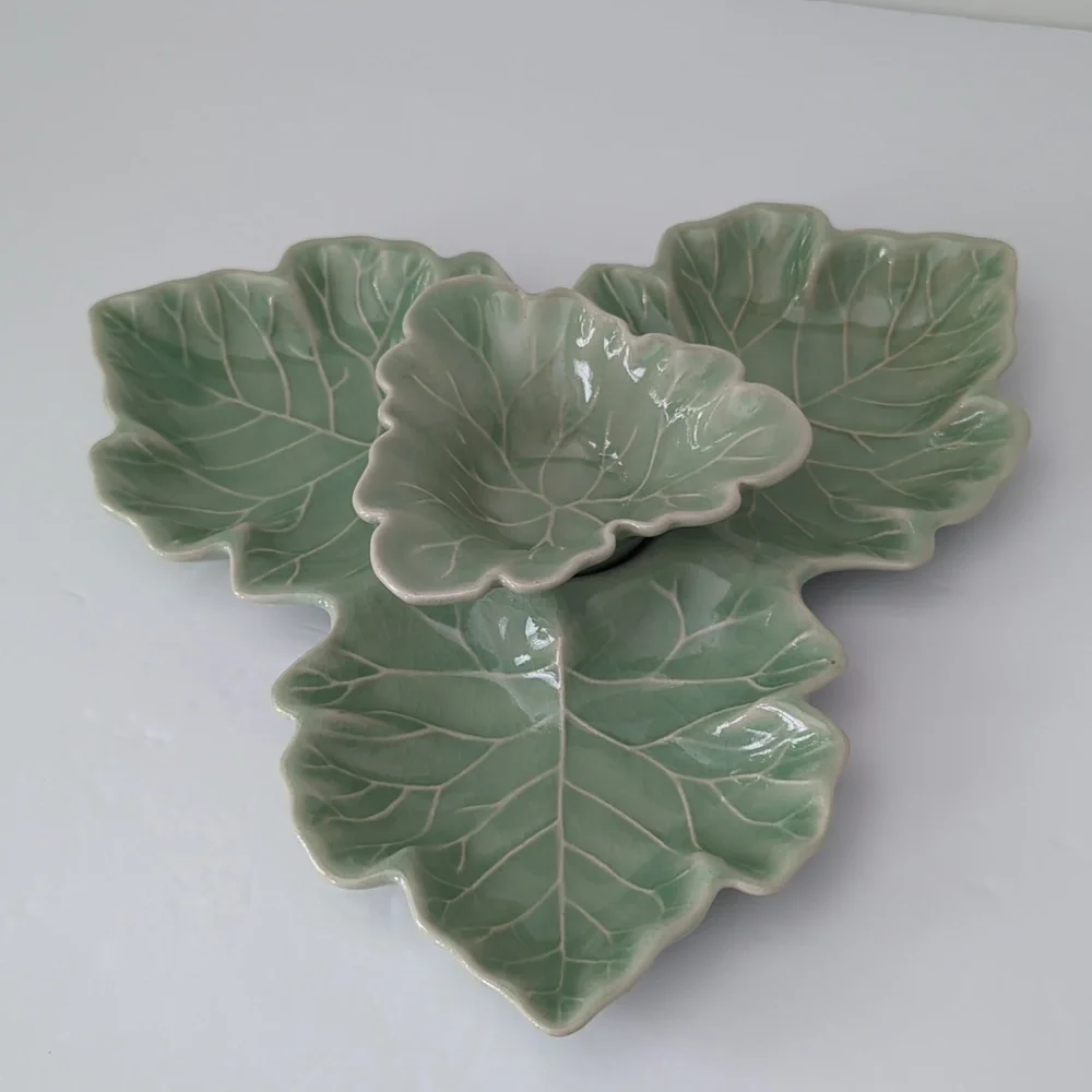 Cabbage Leaf Shape Chip & Dip Server Baan Celedon Thailand Grape Leaf